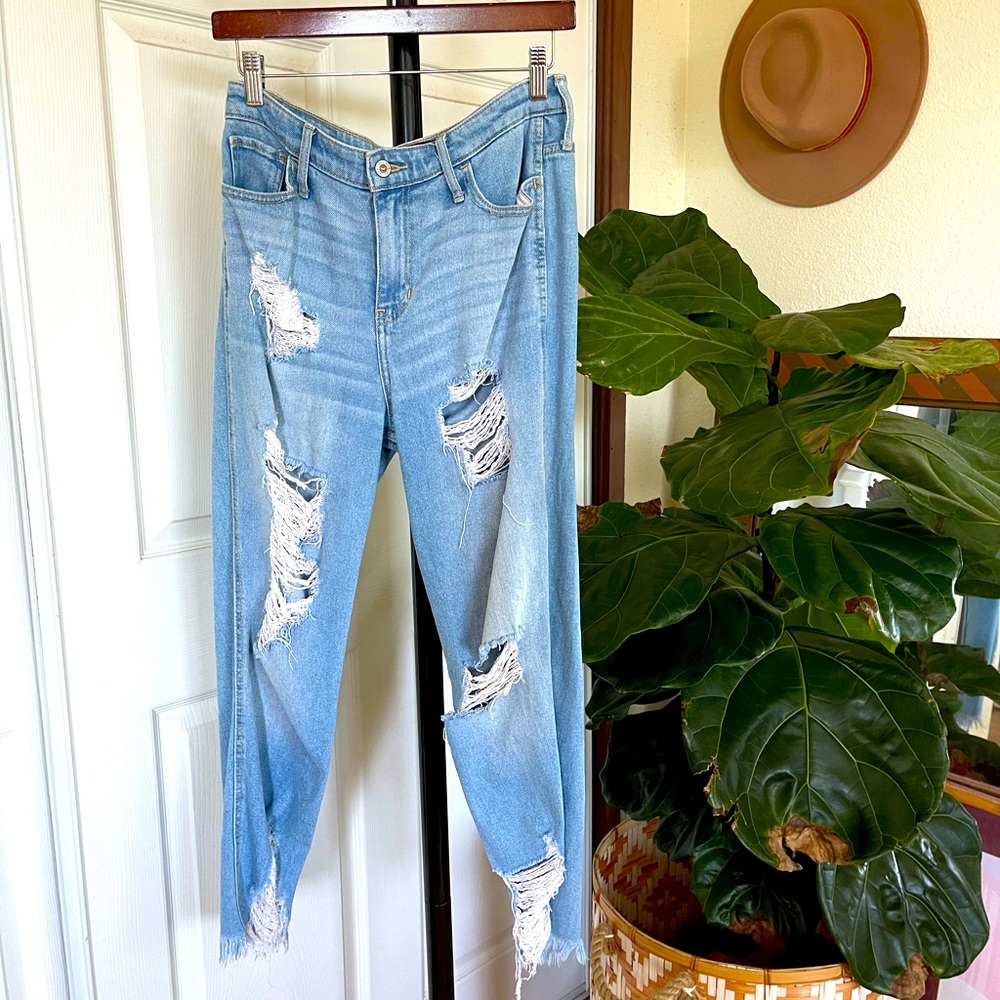 Hollister High Rise Slim Straight Distressed Jeans